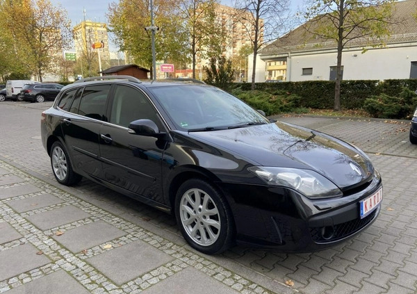 Renault Laguna cena 22999 przebieg: 208000, rok produkcji 2010 z Rzgów małe 781